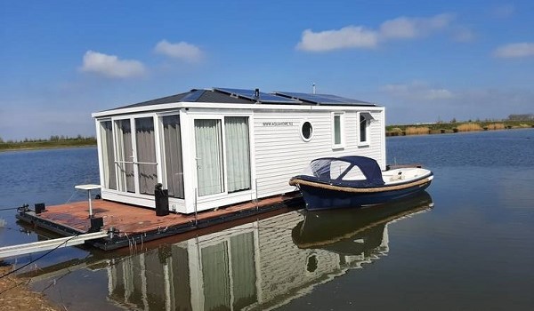 Bijzondere overnachting op het water