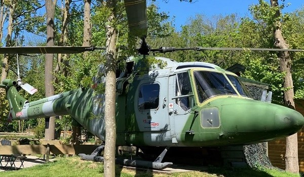 Overnachten in helikopter in Noord-Holland