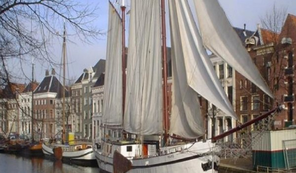 Bijzonder overnachten op een zeilschip in Groningen